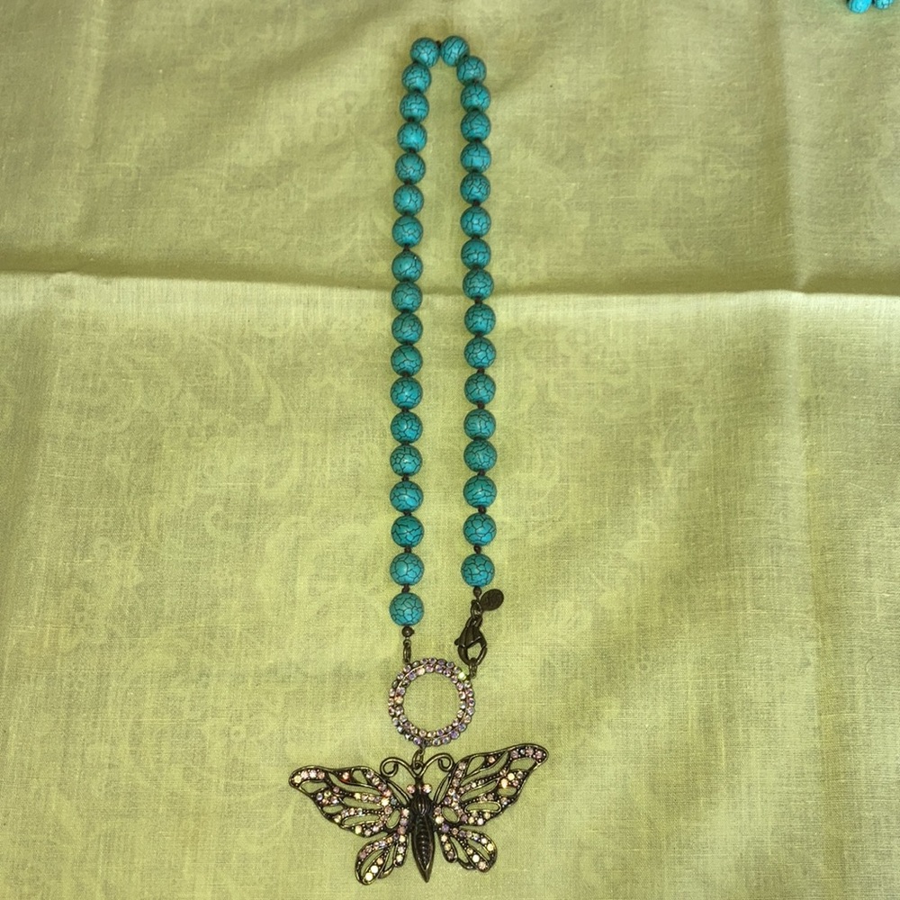 KIRK’s FOLLY 2 pc. Set turq. color necklace & bracelet w/3” butterfly. $112 - Picture 4 of 9